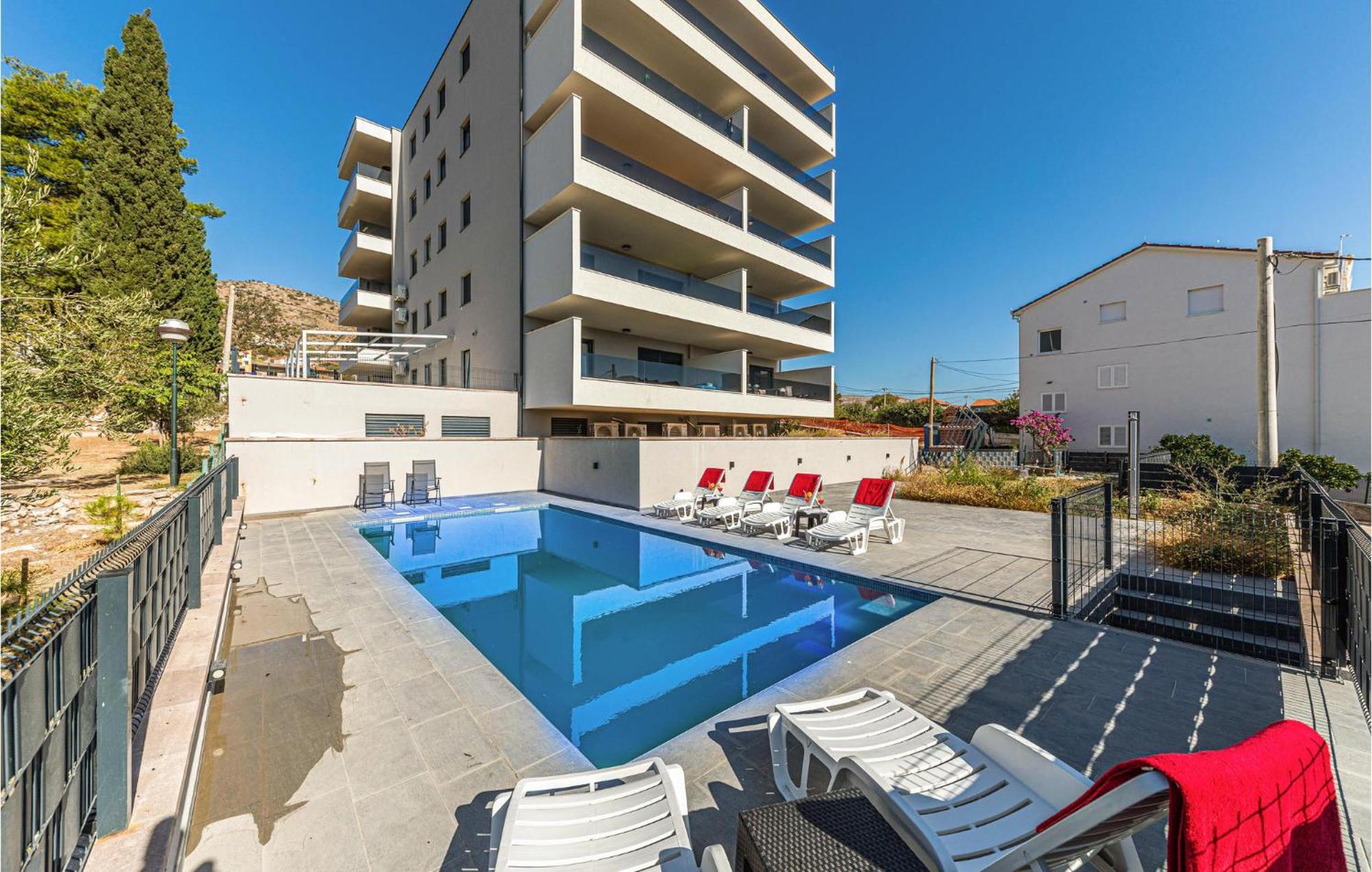Apartman 1 Bedroom Beautiful In Seget Donji Trogir